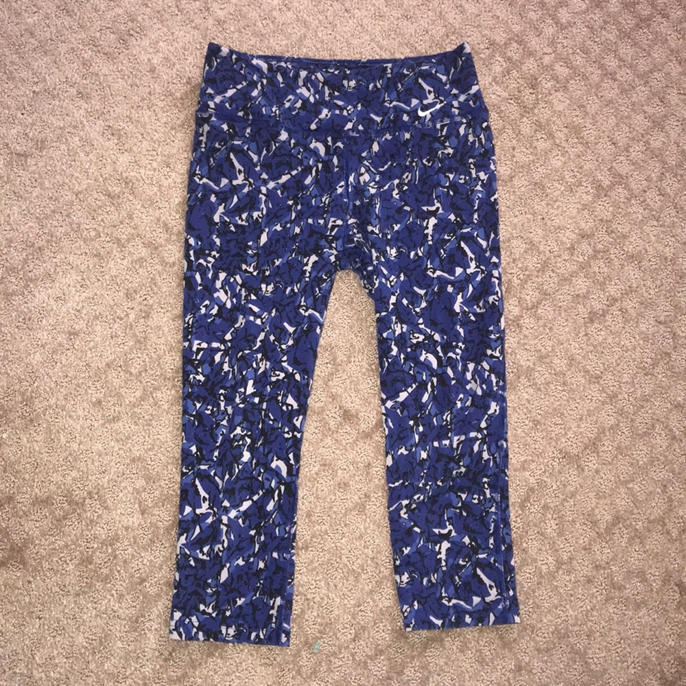 Nike Dri-Fit cropped cloth leggings